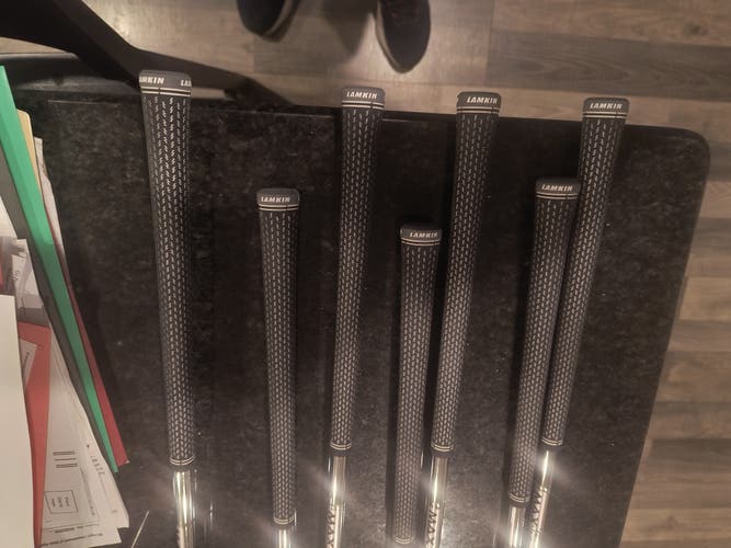 TaylorMade SIM Max Right Handed Iron Set Regular Flex (7 Clubs) #5 - #9, PW, GW (Used)