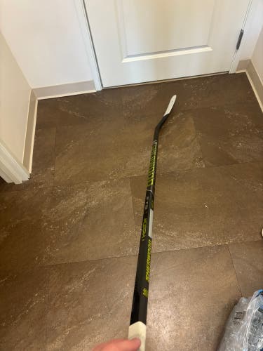 Senior Sher-Wood Rekker Legend 2 Right Handed Hockey Stick P88 75 Flex (New)