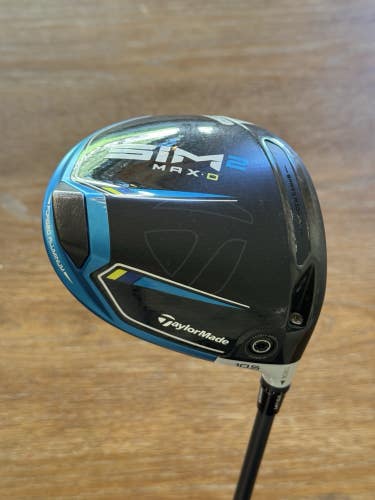 Taylormade Sim2 MAX D Driver (10.5)  HZRDUS Smoke 6.5 70g shaft (stiff)