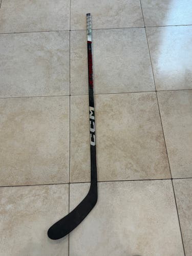 Youth CCM JetSpeed FT6 Pro Right Handed Hockey Stick P28 40 Flex (Used)