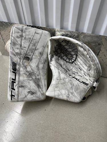 True Catalyst 9x3 Glove / 7x3 Blocker Regular (Used)