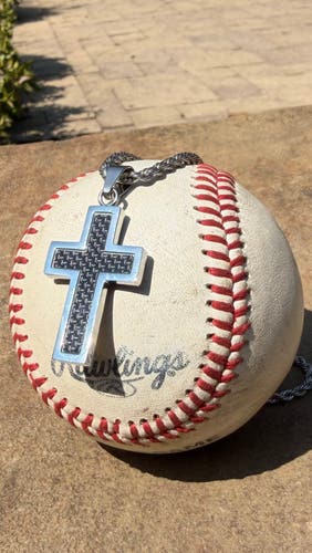 Silver Carbon Fiber Style Cross & Chain Set