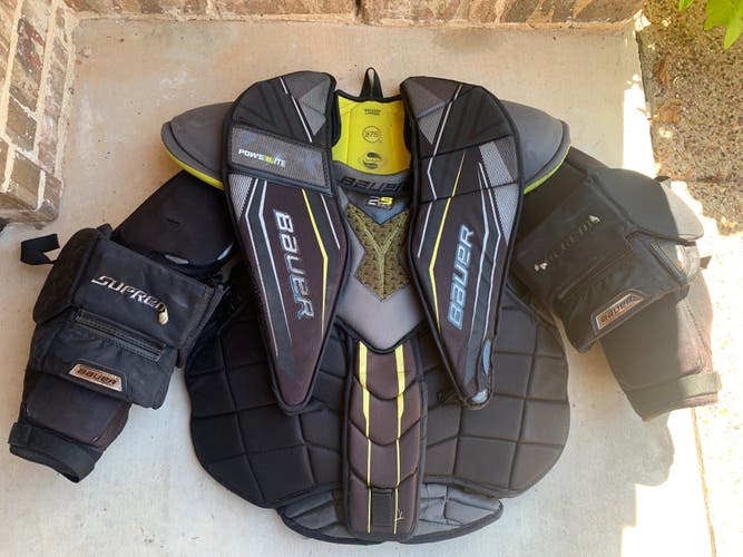 Large Bauer Supreme 2S Pro Goalie Chest Protector (Used)