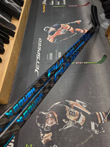 2 PACK | P28M | 77 Flex NEW! Senior Bauer Pulse Left Hand Hockey Stick Pro Stock (New)