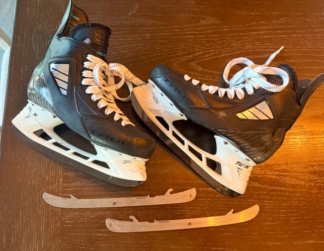 True Pro Custom Hockey Skates 10 (Used)