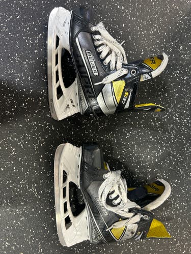 Bauer Supreme S37 Hockey Skates Regular Width 6.5 (Used)