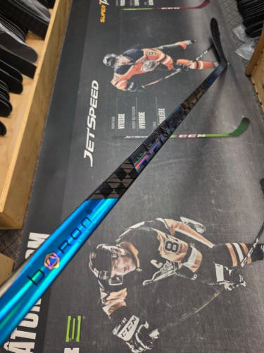 P28M | 82 Flex NEW! Senior Bauer Pulse 2 Left Hand Hockey Stick Pro Stock (New)