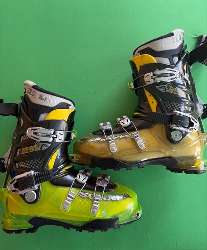 Scarpa Pegasus Ski Boots