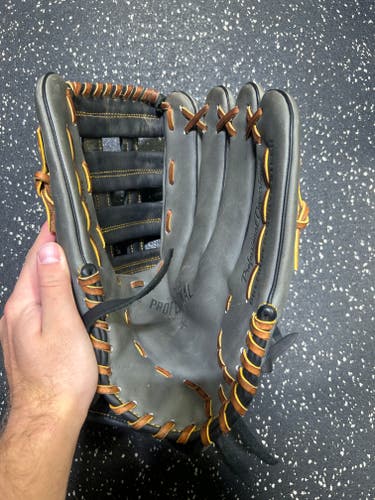 Easton RH Professional Collection Softball Glove 14" (Used)