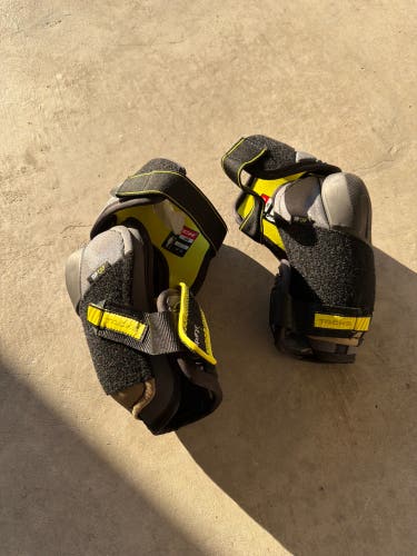 Senior Large CCM Tacks AS 580 Elbow Pads