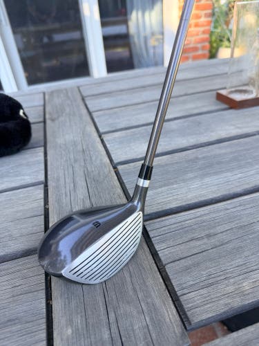 Wilson Fairway 3 Wood Gear Effects 1200. Men’s Flex Graphite Shaft