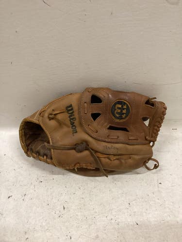 Used Wilson A2240 GEORGE BRETT BB/SB Glove RH Throw Brown 12" 11725-S000510261