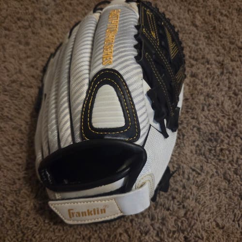 Franklin RH Fastpitch Pro Softball Glove 12"  Awesome looking, Game Ready