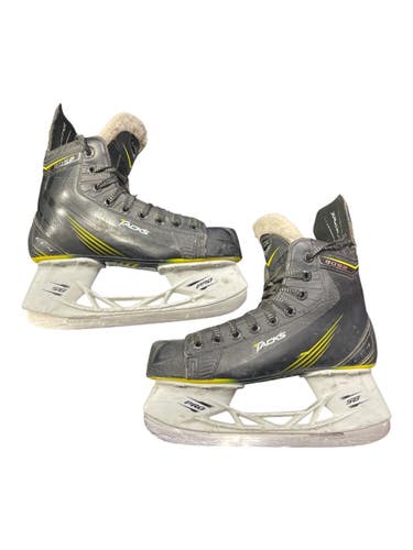 Used CCM TACKS 3052 Junior Hockey Skate Junior 03 11873-S000246330