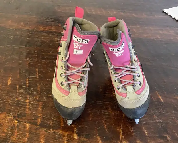 CCM Jamie Girl SP Ice Figure Skates Gray Pink Youth Kids Girls Size 13 Jr