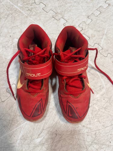 Red Kid's 5Y (Big Kids / Youth) Youth Nike Trout (Used)