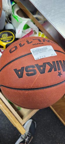 Used Mikasa Basketball Youth Outdoor 27 1/2" 11497-S000162527