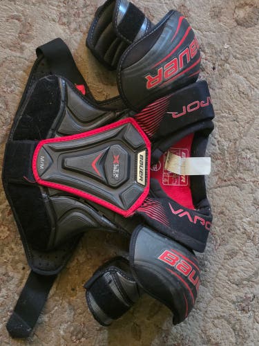 Men's Medium Senior Bauer Vapor Xltx Pro Shoulder Pads (Used)