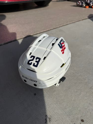 Team USA Small Bauer Re-Akt 100 Helmet Pro Stock (Used)
