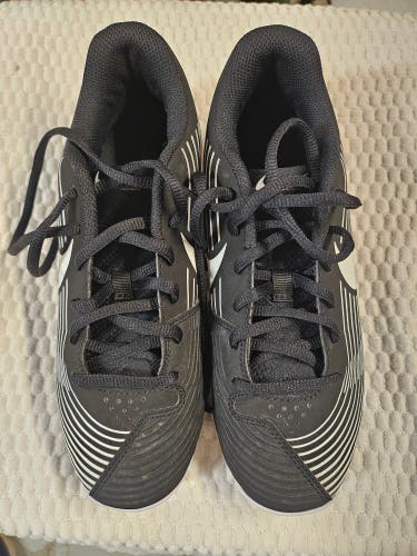 Black Kid's 7Y (Big Kids / Youth) Youth Nike Low Top Molded Cleats (Used)