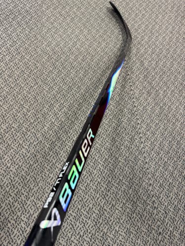 Senior Bauer Vapor Flylite Right Handed Hockey Stick P92 77 Flex (New)