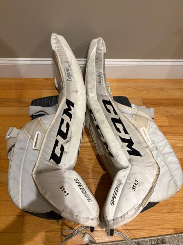 31" CCM Extreme Flex 4.9 Goalie Leg Pads (Used)