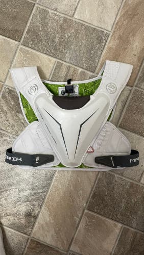 Large Adult Maverik M5 Shoulder Pads (Used)