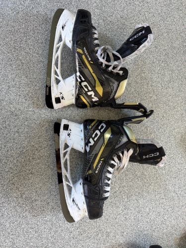 2022 CCM AS-V Hockey Skates Regular Width 7.5 (Used)