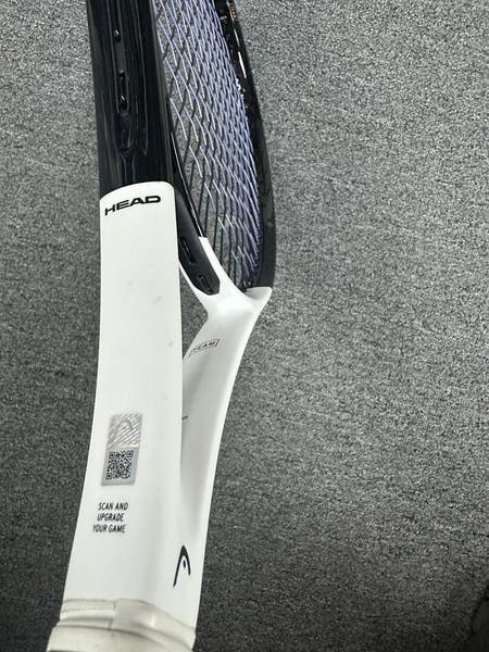 Head SPEED Team 700 Tennis Racquet Grip size (4 3/8) Black 16x19