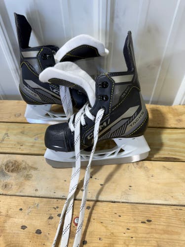 2022 CCM Tacks AS580 Hockey Skates Regular Width 11 (New)