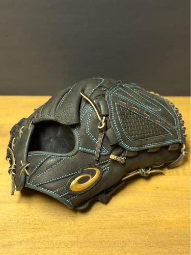 Rare Asics custom made in Japan Japanese RH Pitcher's Baseball Glove 11.75" (Used)