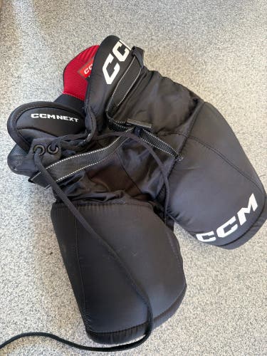 Youth Small CCM Next Hockey Pants (Used)