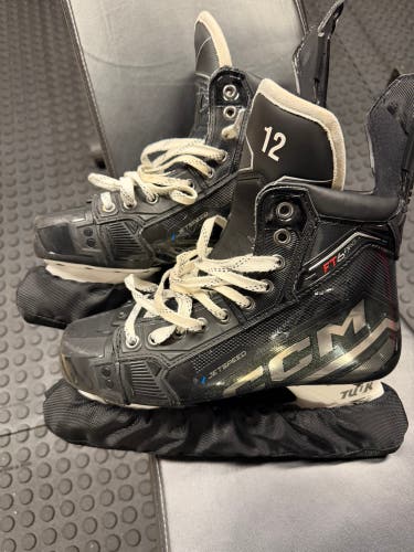 Black/Gray 2023 CCM JetSpeed FT6 Pro Hockey Skates Regular Width Pro Stock 8 (Used)