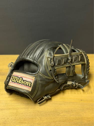 Rare Japanese Wilson Staff D5 model RH Infield Baseball Glove 11.5" (Used)