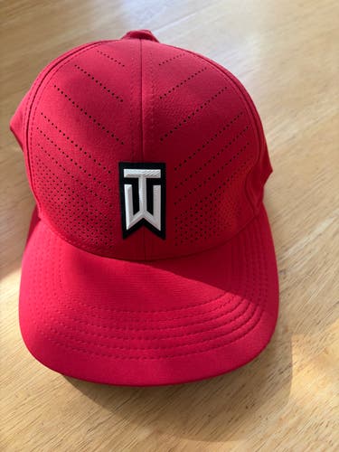 Tiger Woods Nike Golf Hat