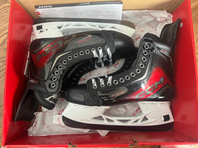 2025 CCM JetSpeed FT8 Pro Hockey Skates Extra Wide Width 11 (Used)