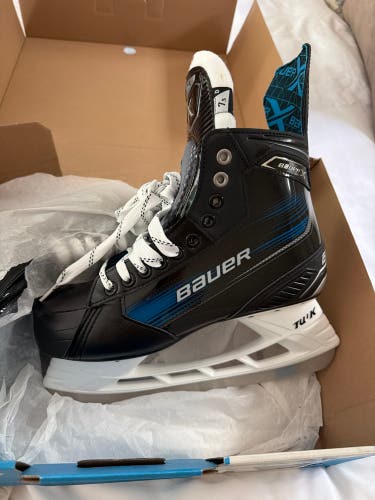 Bauer XLP Hockey Skates Regular Width 7.5 (New)