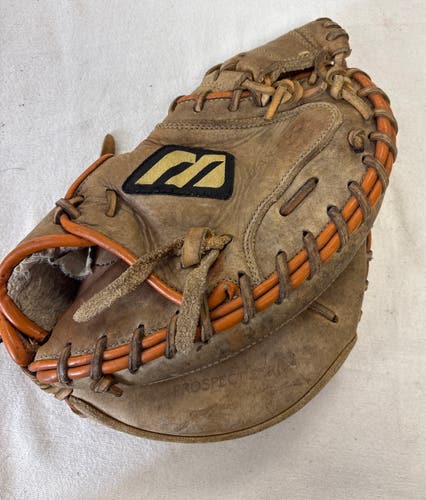 Mizuno Prospect Series PowerClose RH Catcher's Baseball Glove (Used)