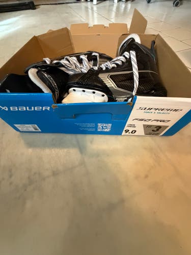 2026 Bauer Supreme F50 Pro Hockey Skates 9 (Used)