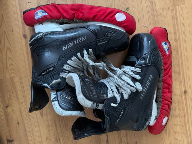 2024 Bauer Supreme Shadow Hockey Skates 9 (Used)
