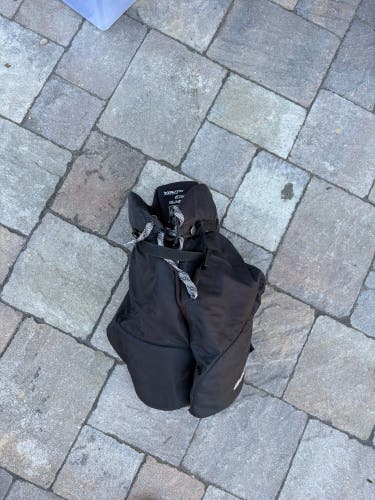 Youth Large Bauer Nexus 400 Hockey Pants (Used)