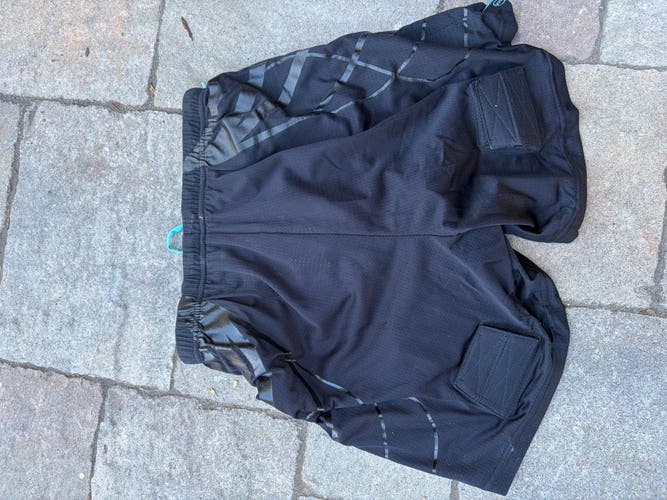 Black Large Kids Unisex Bauer Shorts (Used)