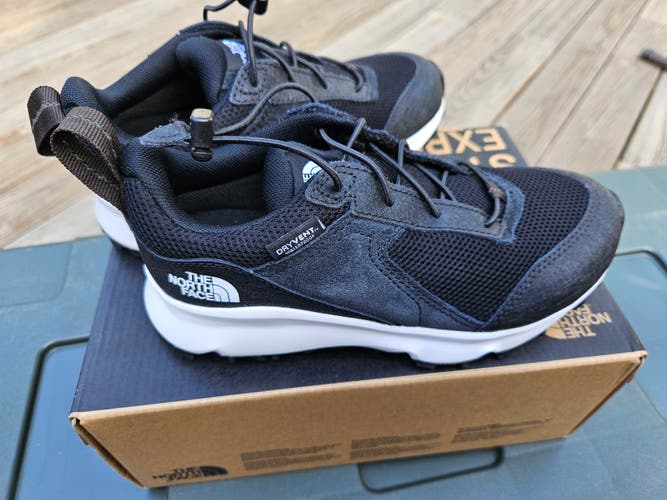 2Y (Big Kids / Youth) The North Face Hiking Sneakers (New)