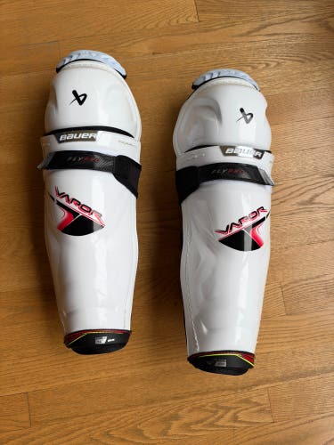 Bauer Vapor Flypro 14" Shin Pads (Used)