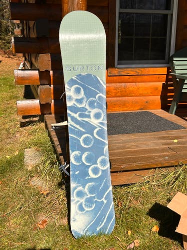 Burton Charger Snowboard All Mountain With Bindings Medium Flex True Twin 141 cm (Used)