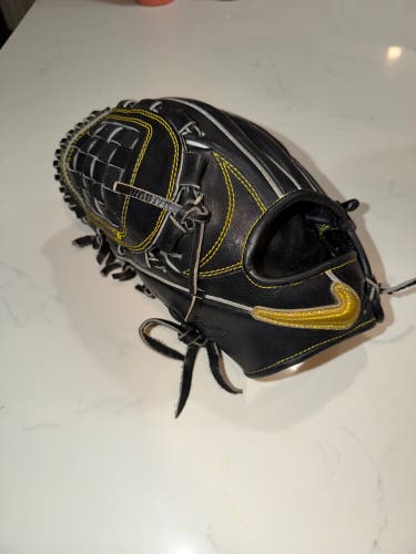 Nike Shado Elite J LH Pitcher's Baseball Glove 12" (Used)
