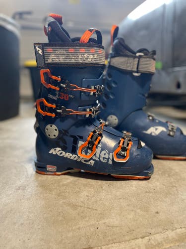 Nordica Strider 130 Pro Alpine Touring Ski Boots size 26 / 26.5
