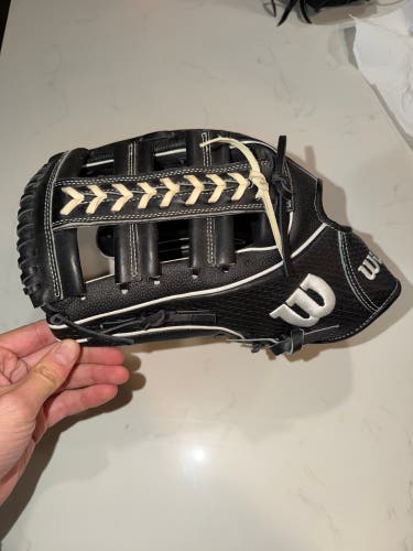 Wilson A2000 LH Outfield Baseball Glove 12.75" (Used)