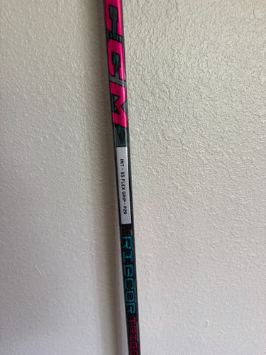 Intermediate CCM Ribcor Trigger Unleashed Pro Right Handed Hockey Stick P29 55 Flex (New)