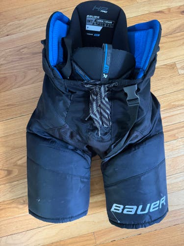 Intermediate Large Bauer HP Pro Hockey Pants (Used)